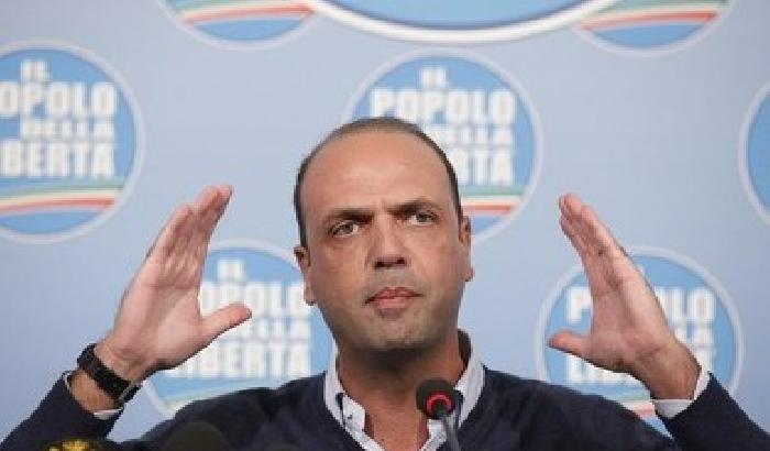 Primarie, Alfano: se ci sono indagati non mi candido