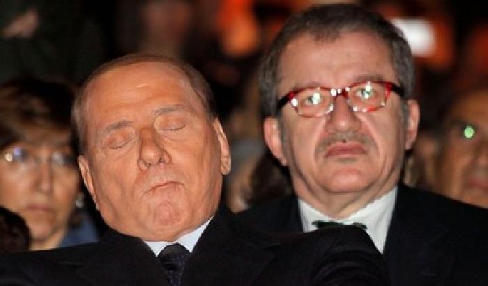 Silvio ronf ronf, il sonno della memoria