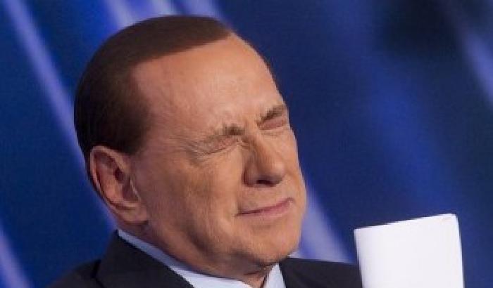 Il dito nell'occhio di Silvio che viola il silenzio