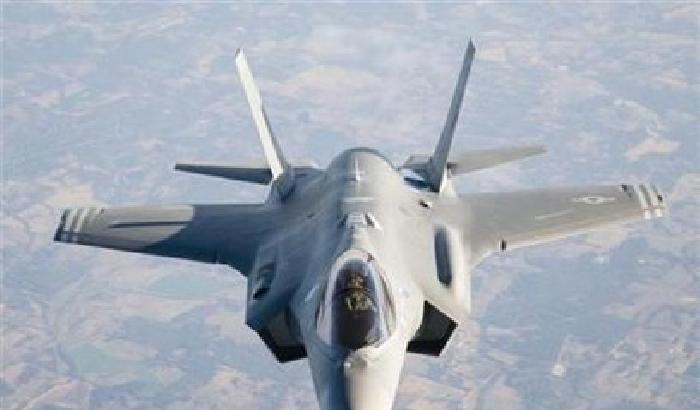 Caccia F-35 a terra con le false promesse