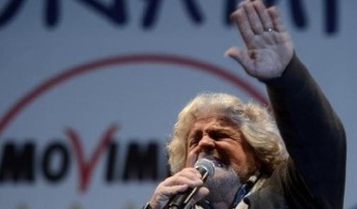 Grillo rilancia: votate la fiducia al M5s