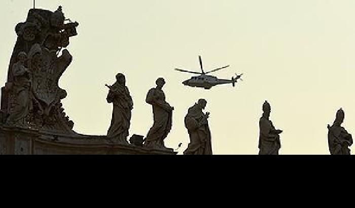 Il Papa in elicottero sopra la mia testa