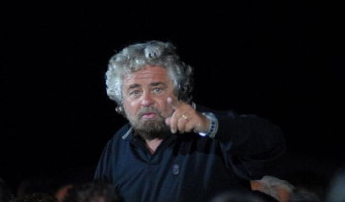 Grillo denuncia: siamo circondati dal Potere