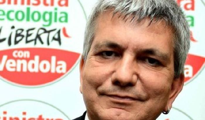 Di Battista: finché non lo vedemo ar gabbio... Vendola: lasci