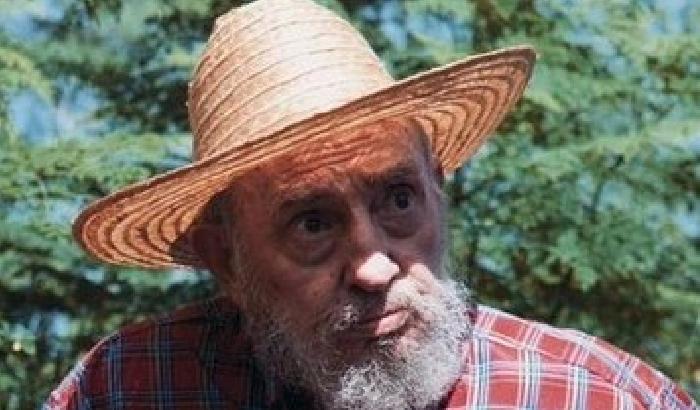 Fidel Castro compie 87 anni studiando biologia