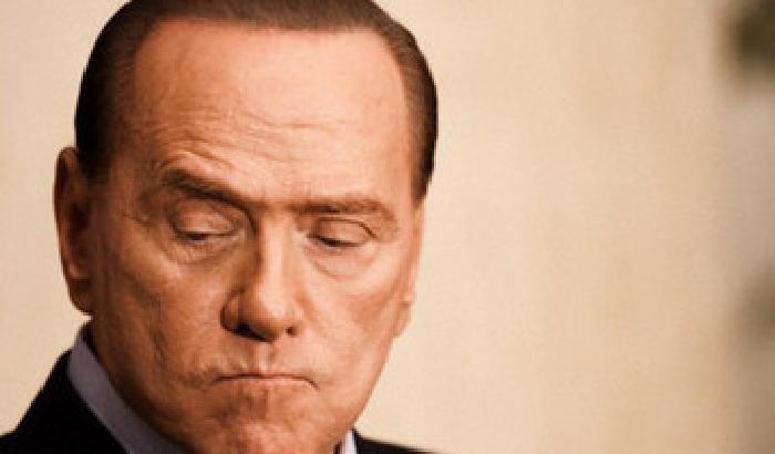 O Berlusconi o morte (del governo)