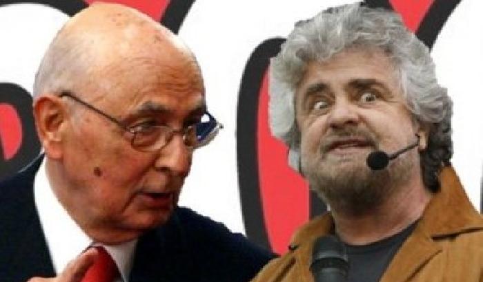 M5s assalto a Napolitano: processatelo perché ha violato la Costituzione