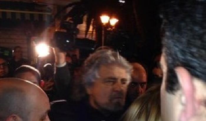 Grillo arriva a Sanremo: la Rai è responsabile del disastro del Paese