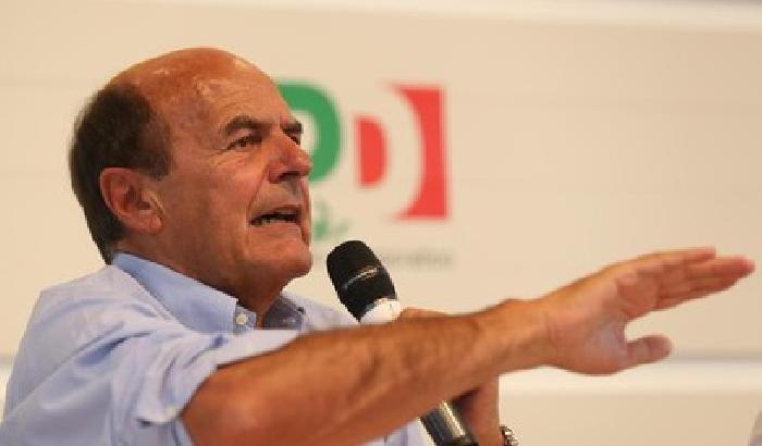 Le reazioni al discorso di Renzi, Bersani: no a metodo Boffo