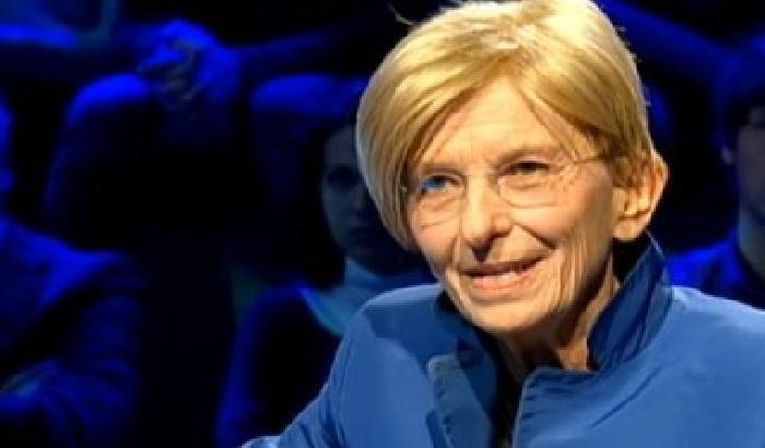 Emma Bonino: voglio parlare di politica, non del mio tumore