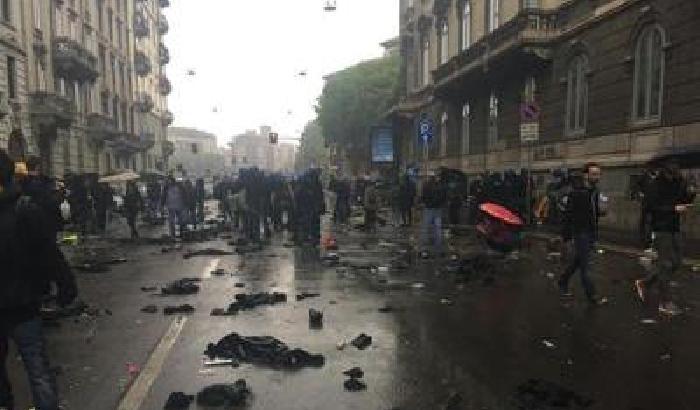 Nessuno tocchi Milano: cittadini in piazza contro i vandali