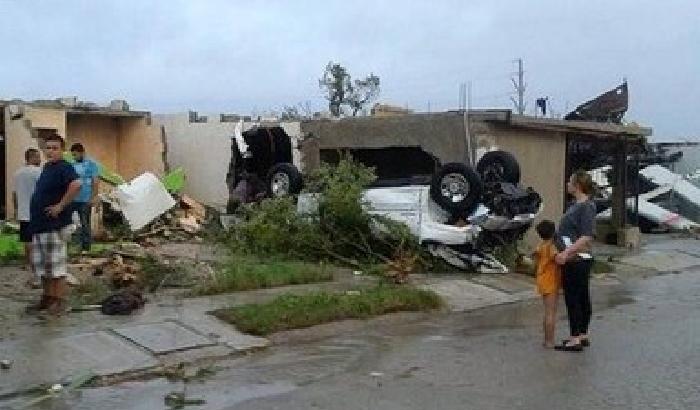 Stati Uniti piegati da pioggia e tornado: molti i dispersi