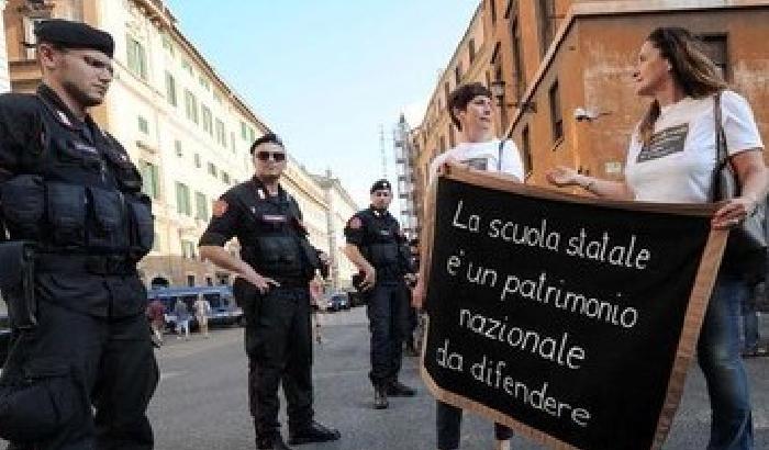 Scuola, il Senato vota la fiducia tra le proteste