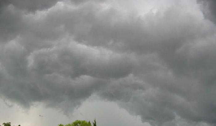 Meteo: nuvoloso in Sardegna e nel nordest, bello al sud