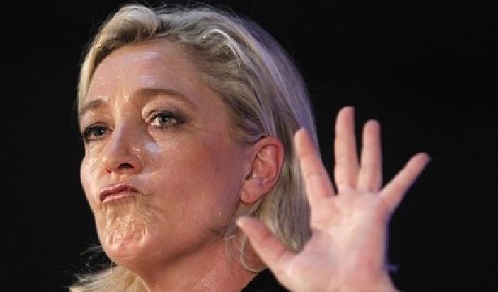 Il Front National non vince, ma la partita è rimandata alle presidenziali