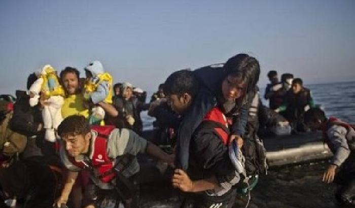 Dramma migranti nell'Egeo: 9 morti, 2 bimbi