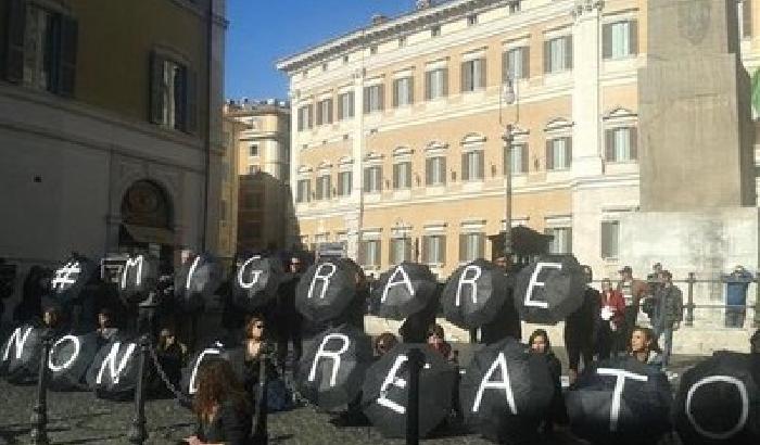 Associazioni in piazza contro il reato di clandestinità