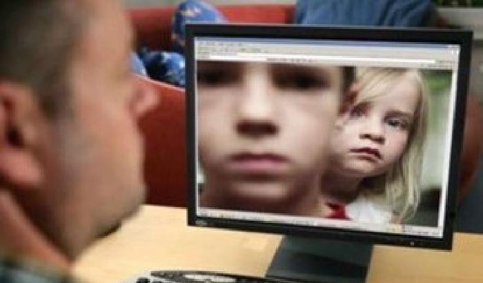 Pedofilia: nel 2015 segnalato un milione di foto e di video