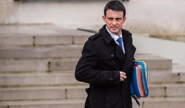 Valls: stato d'emergenza prolungato fino agli Europei di calcio