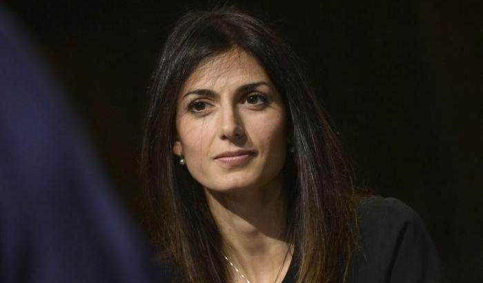 Raggi, frecciata a Totti: i romani pensano alle buche non alle Olimpiadi