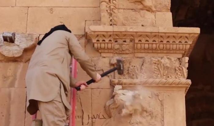 Liberata Nimrud: l'Isis distrusse il patrimonio archeologico degli assiri