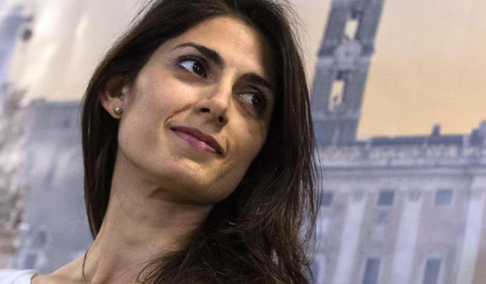 Raggi sulla clochard morta di freddo: serve il reddito di cittadinanza