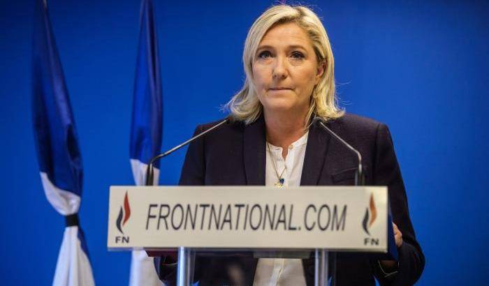 Pubblicò le atrocità dell'Isis: revocata l'immunità a Marine Le Pen