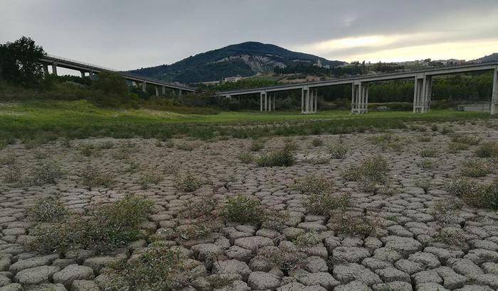 Emergenza siccità in Molise: dal 6 novembre l'acqua razionata