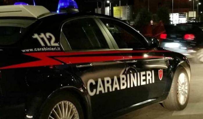 Uccide e decapita la madre dopo una lite: arrestato un ragazzo