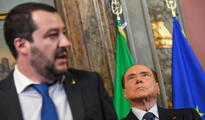 Forza Italia e Lega è rottura: web e gazebo sono i primi passi verso la dittatura