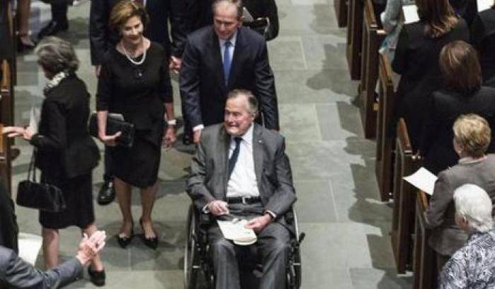 George Bush senior in terapia intensiva: si teme per un'infezione nel sangue