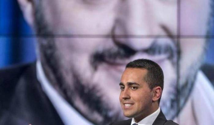 Di Maio lancia la ciambella a Salvini: 'Un contratto tra M5s e Lega"