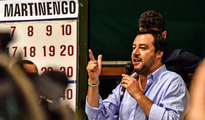 Salvini: 'nessuno pensava di uscire dall'euro. Impeachment? Sciocchezza'