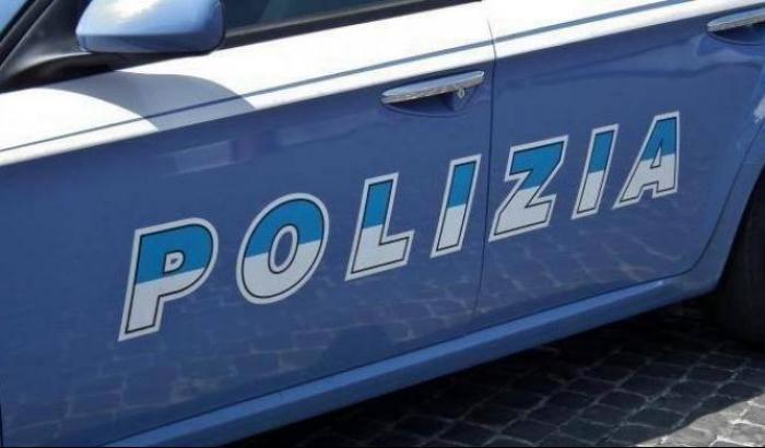 Aggredisce la ex fidanzata a colpi di martello in un agguato: arrestato