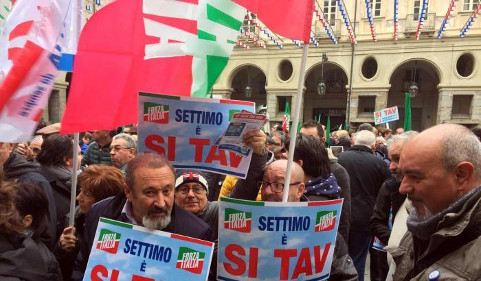 Berlusconi cavalca la Tav: è battaglia tra due visioni opposte