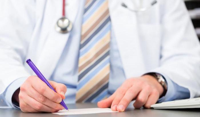 Il Ministero della salute: i medici utilizzino lo stampatello nelle ricette per essere più chiari