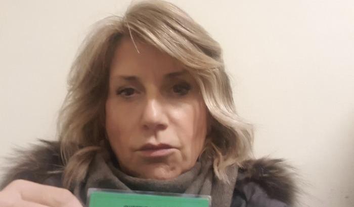 Lo sfogo di Tiziana Ferrario: file interminabili per un passaporto mentre si fanno selfie alla Nutella