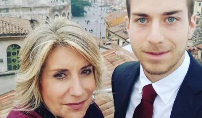 La testimonianza di una madre, Tiziana Ferrario: "Mio figlio, uno sportivo si è malato di Coronavirus"