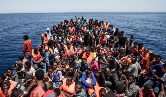 Mediterraneo, il "ricatto dei barconi" e la strage di innocenti