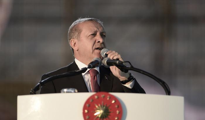 Le decapitazioni e il ruolo di Erdogan che cinguetta con l’Isis per destabilizzare le nostre democrazie