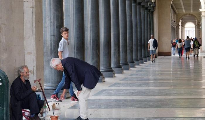 La spietata fotografia dell'Istat: in Italia 4,6 milioni di persone in povertà assoluta, e il peggio deve arrivare