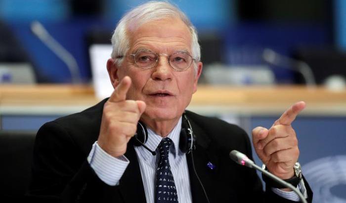 Ucraina, Borrell: "La stampa ha un ruolo cruciale per impedire l'impunità dei crimini di guerra"
