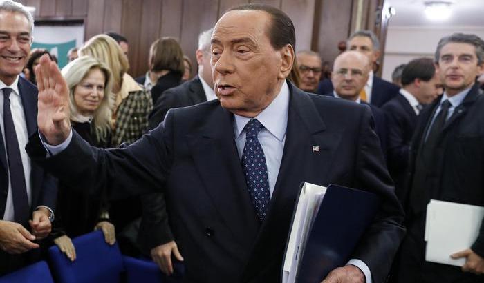 Il virologo Clementi ammette: "Nel tampone di Berlusconi un'alta carica virale"