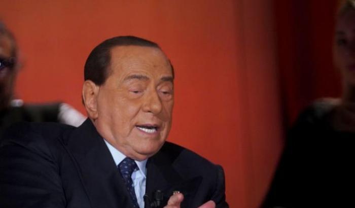 A marzo Berlusconi sarebbe morto? L'infettivologo: "Ecco cosa è cambiato"