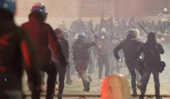 I fascisti di Forza Nuova in piazza a Roma: "No alla dittatura sanitaria, non si muore di Covid"