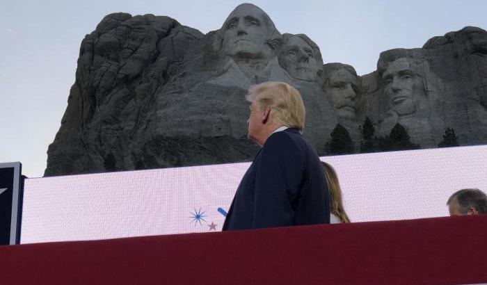 Trump ambisce a una sua scultura sul monte Rushmore e la figlia Ivanka su twitter...