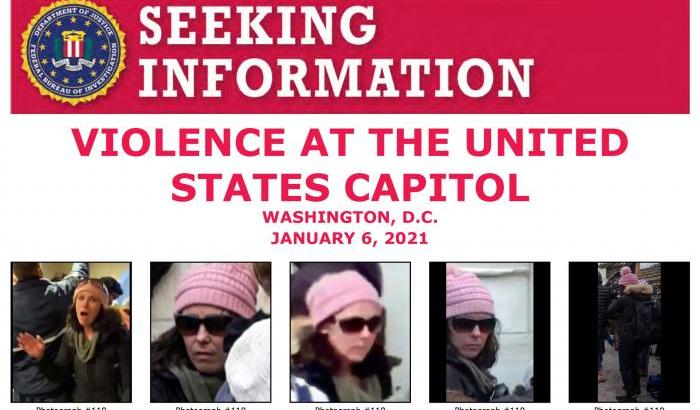 Dava istruzioni ai 'golpisti' di Capitol Hill: l'Fbi arresta la 'donna del megafano"