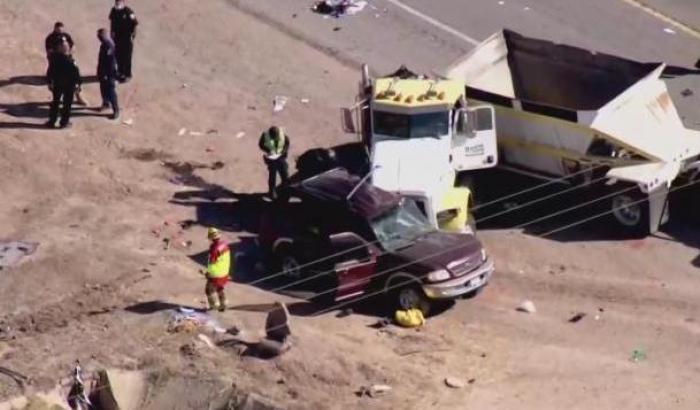 Tragedia in California: morti 27 immigrati in un incidente tra un Suv e un tir