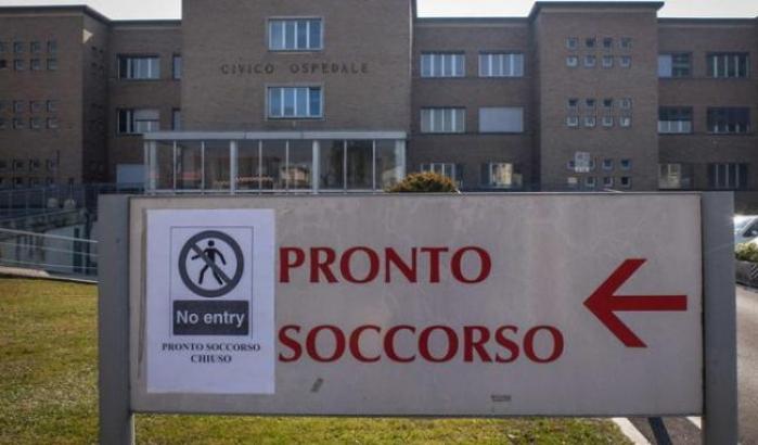 La Lombardia continua a fare figuracce: a Codogno convocati 100 anziani per il vaccino ma l'hub è chiuso