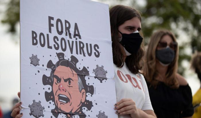 Bolsonaro il 'fascista' denuncia la 'dittatura delle toghe' e i magistrati annullano l'inconrro
